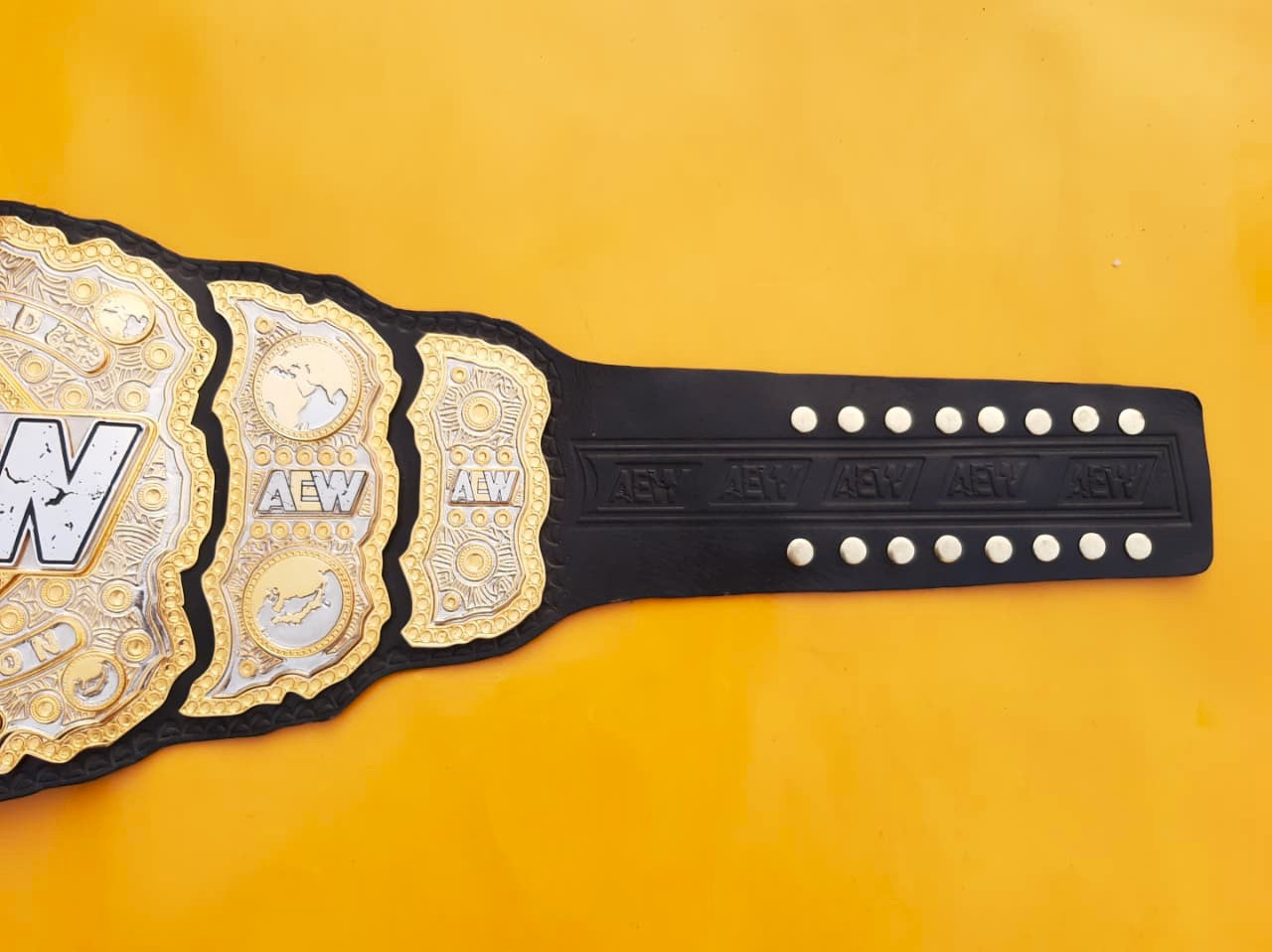 AEW Old Version Championship Replica Title Belt - THE BELTS BROTHERS LTD